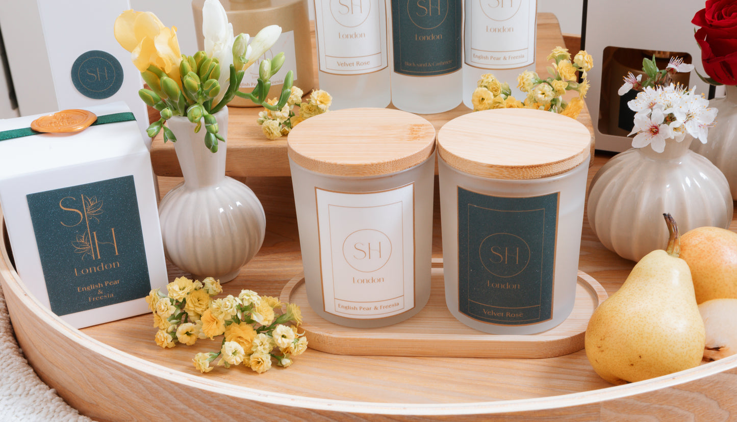 ENGLISH PEAR AND FREESIA CANDLE