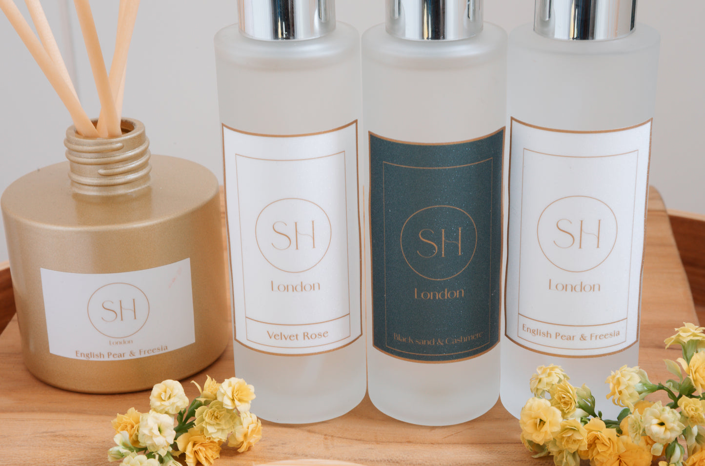 ENGLISH PEAR AND FREESIA REED DIFFUSER