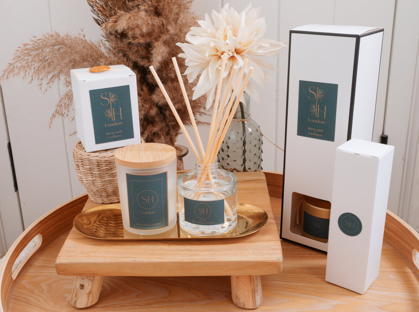 BLACK SAND & CASHMERE ROOM SPRAY