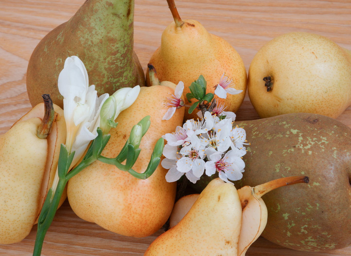 ENGLISH PEAR AND FREESIA REED DIFFUSER