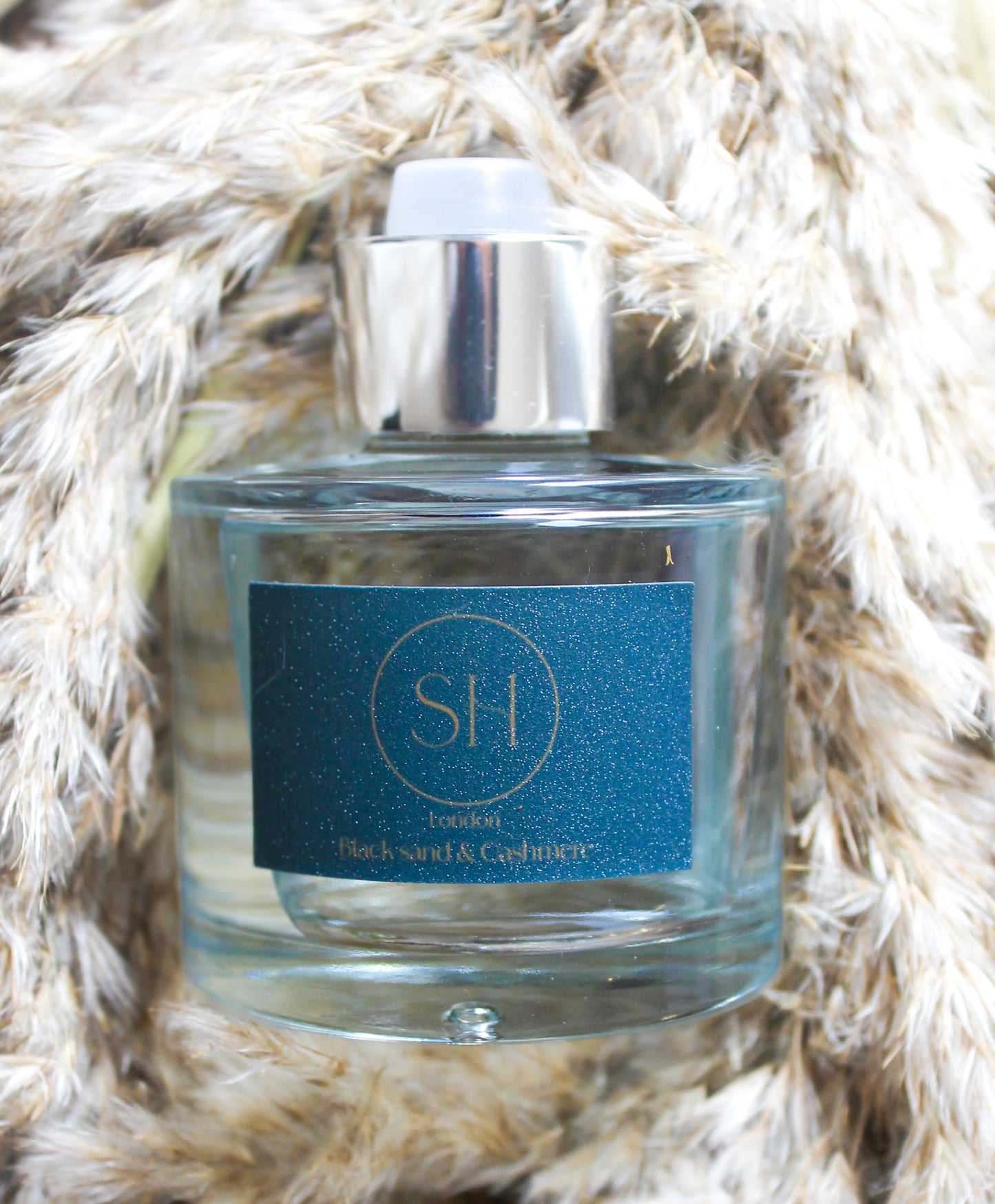 BLACK SAND & CASHMERE REED DIFFUSER