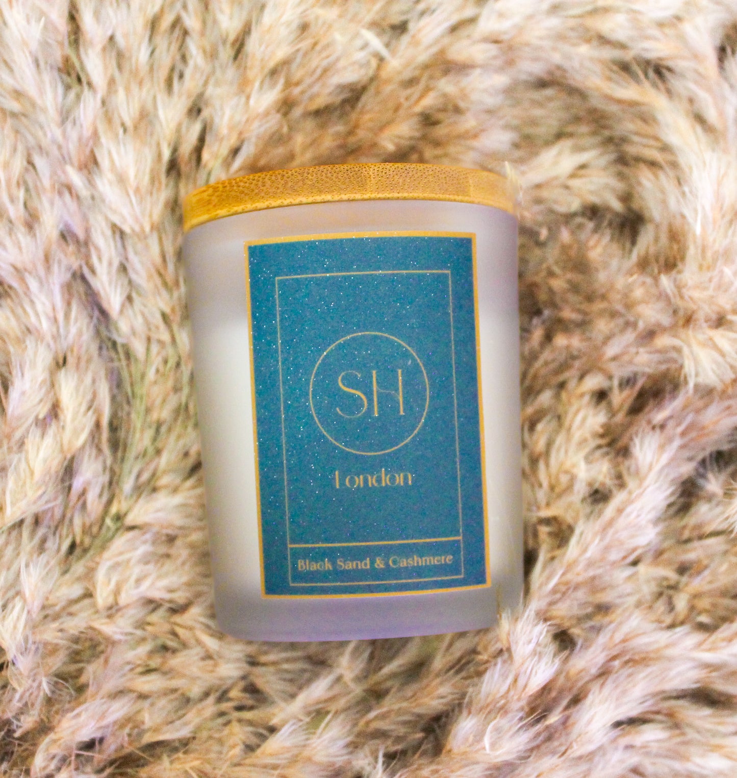 BLACK SAND & CASHMERE CANDLE