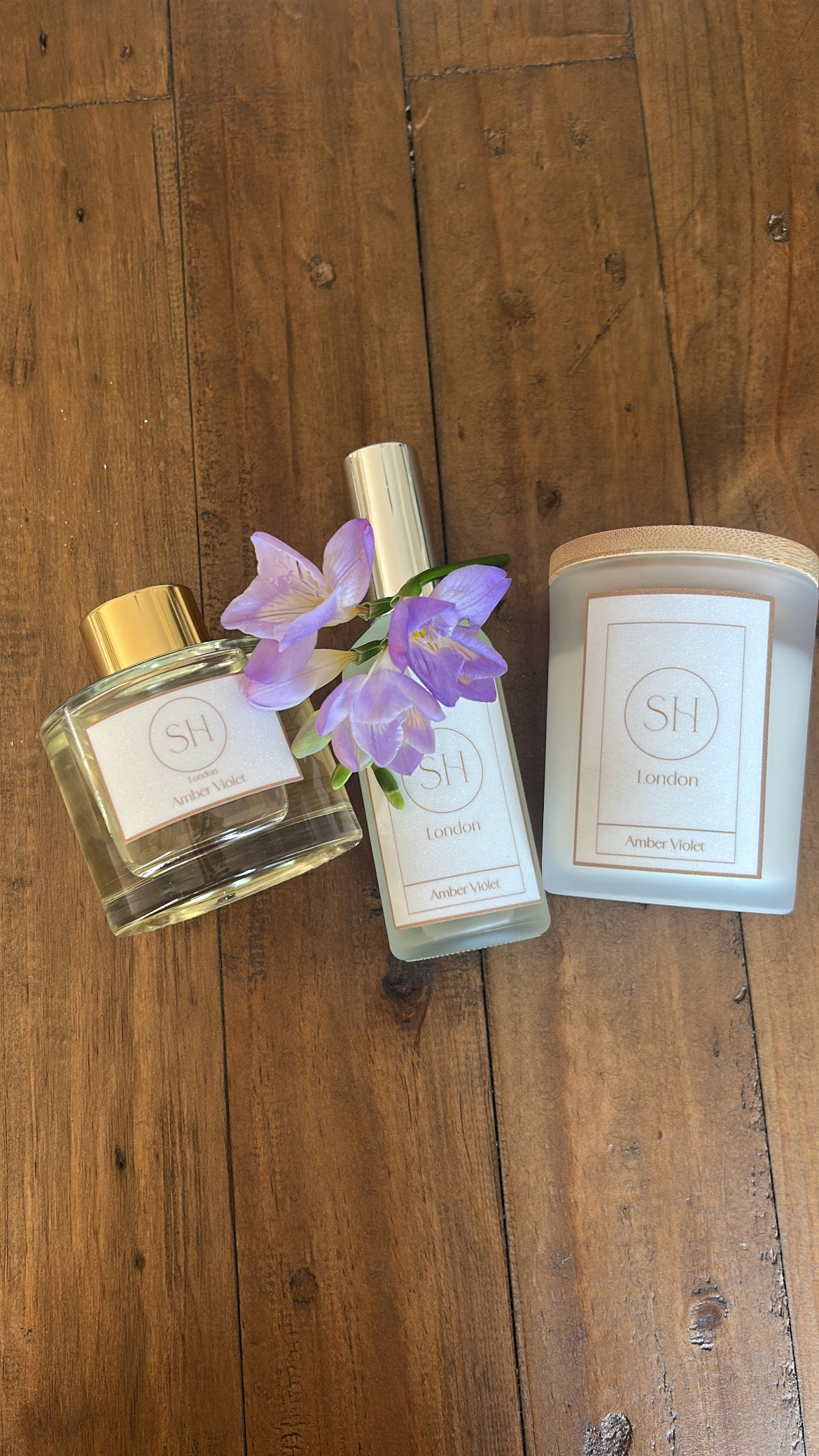 AMBER VIOLET REED DIFFUSER