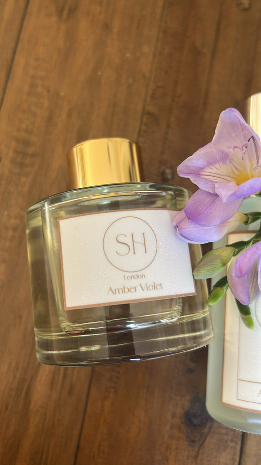 AMBER VIOLET REED DIFFUSER