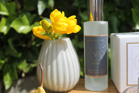 ENGLISH PEAR & FREESIA ROOM SPRAY